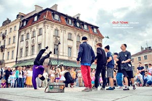 拜仁慕尼黑客场力克利物浦，小组第一无悬念